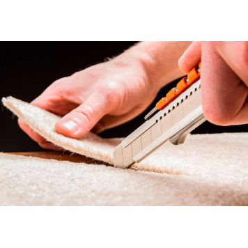 Нож 63-011 выдвижной 18 мм NEO-1