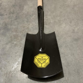 Лопата 15A040 прямая штыковая, деревянная рукоятка ТОРЕХ