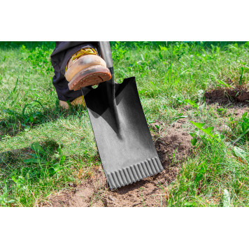 Лопата 15G002 прямой штык, деревянный черенок VERTO-3