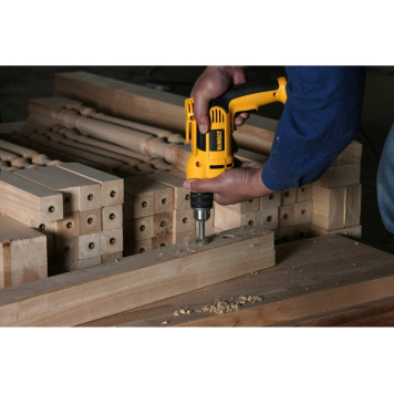 Дрель DWD024S-KS ударная 701 Вт, быстрозажимной патрон 13 мм DEWALT-6