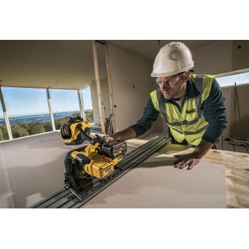 Пила DCS520NT-XJ дисковая бесщеточная погружная, 54В XR DEWALT-3