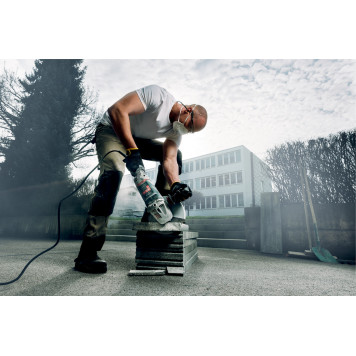 Угловая шлифмашинка WE 22-230 (606464000) 2200 Вт, 230 мм METABO-2