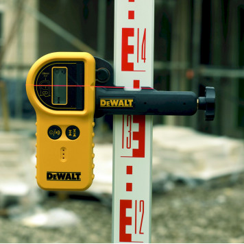 Водонепроницаемый DE0772-XJ цифровой лазерный детектор с зажимом для лазерных уровней-1