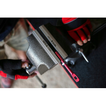 Тиски YT-65048 слесарные поворотные 150 мм, 19 кг YATO-3