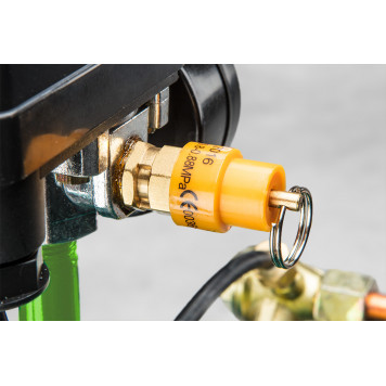 Компрессор 73K002 масляный 1,5 кВт, 24 л VERTO-1