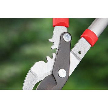 Сучкорез 15G256 универсальный 690 мм, D-42 мм, алюминиевые ручки VERTO-3