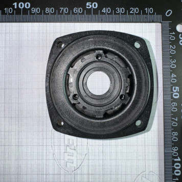КРЫШКА 1004577-01 КОРПУСА РЕДУКТОРА-1