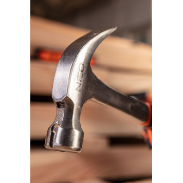 Молоток 25-103 с гвоздодёром 450 г, монолитная конструкция NEO-3