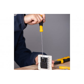 Отвёртка шлицевая DL6331501 3х150 мм, CR-V Deli-2