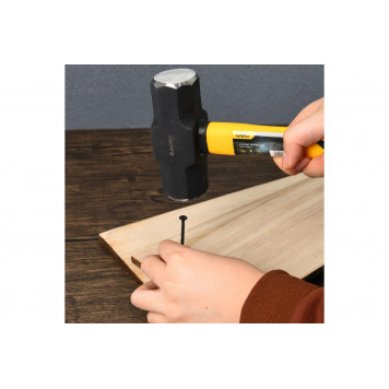 Кувалда DL447004 с ручкой из стекловолокна 1,8 кг DELI-4