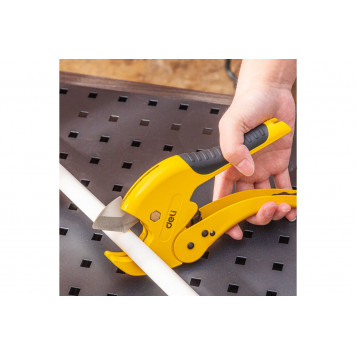 Труборез для пластиковых труб DL2507 0-42мм, Deli-5