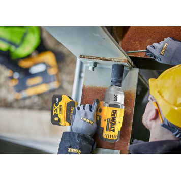Гайковёрт DCF900P2T-QW импульсный 1/2", 18В XR 2х5 А/ч, в кейсе TSTAK DEWALT-7