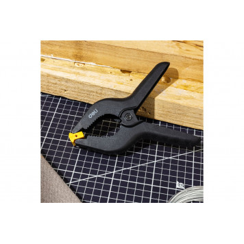 Струбцина DL110006 пружинная, зажим 150мм, Deli-1