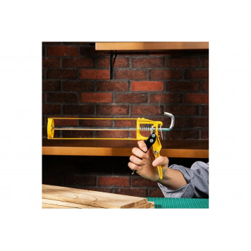 Пистолет DL2370A для герметика 250 мм, Deli-3