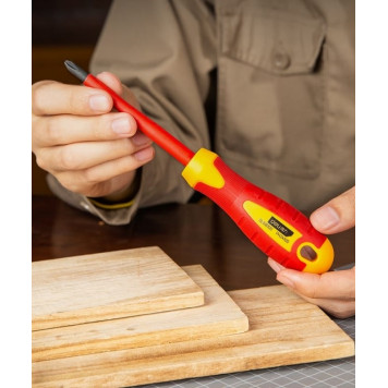 Отвёртка DL518150 диэлектрическая до 1000В крестовая PH3х150 мм Deli-4