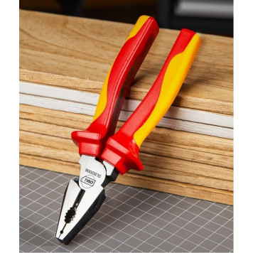 Плоскогубцы DL512007 диэлектрические до 1000В, 180 мм Deli-3