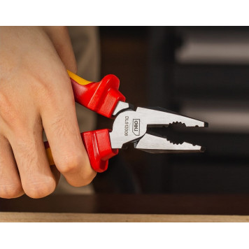 Плоскогубцы DL512007 диэлектрические до 1000В, 180 мм Deli-4