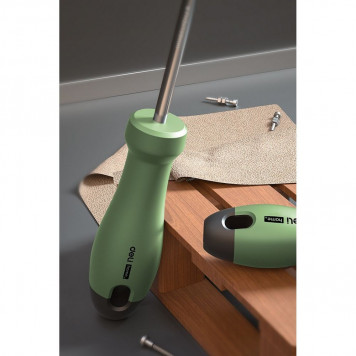 Отвёртка HT1206L крестовая "Home Series Green" PH2x150мм рукоятка из софттач пластика Deli-4