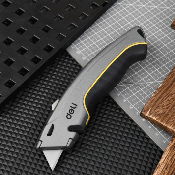 Нож DL410 универсальный с Т-образным лезвием 19мм, длина 170мм, в комплекте 3 лезвия Deli-2