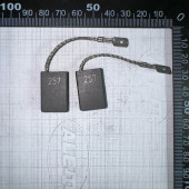 Комлпект 316045790 угольных щеток старый код 316033950 METABO