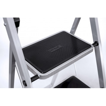 Стремянка с пластиковой накладкой, 3 ступени-2