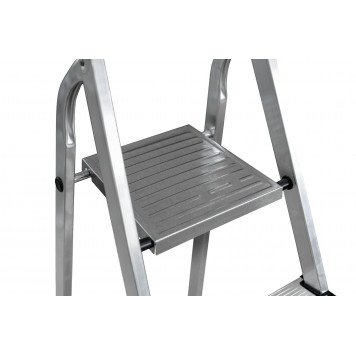 Лестница-стремянка 4 ступени (ALIMINYUM)-1